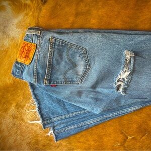 Women's Distressed 501 Levi's Jeans with Holes – Vintage Style